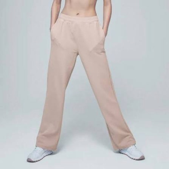 Alo Yoga Micro waffle weave wide leg pants - Picture 1 of 6